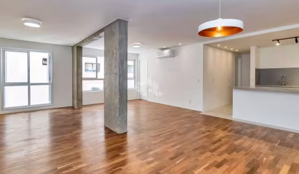 Apartamento reformado com 128 m² na Alameda Ministro Rocha Azevedo