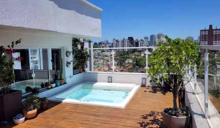Cobertura  com 218 m² com 3 dormitórios e 2 vagas no Condominio Vergeis bairro Boa Vista
