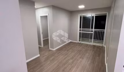 Apartamento de 2 dormitórios com vaga coberta e escriturada