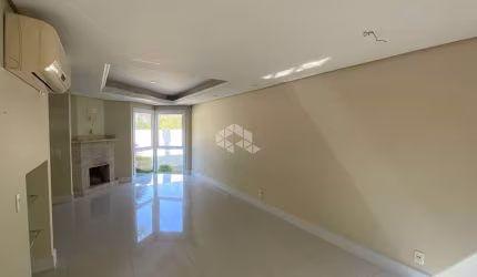 Casa em condomínio no bairro Jardim Isabel com 3 dormitórios sendo 1 suíte.