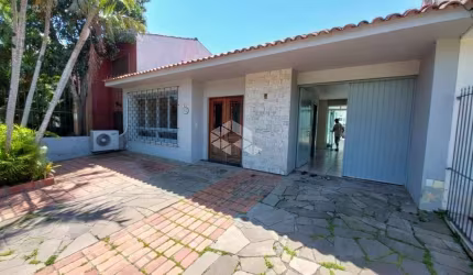 Casa à venda com 3 quartos 150 m² no bairro Espirito Santo em Porto Alegre