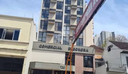 EXCELENTE  SALA COMERCIAL  NO BAIRRO CENTRO EM CAXIAS DO SUL.