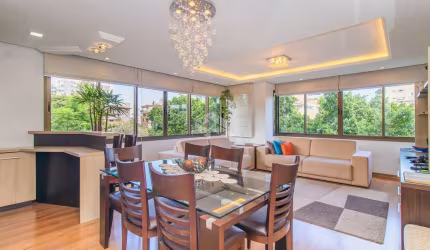Apartamento com 114m² mobiliado à venda, 3 dormitórios e 2 vagas de garagem, bairro Auxiliadora