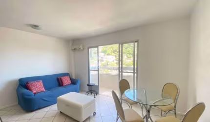 APARTAMENTO SEMIMOBILIADO COM 3 QUARTOS, VAGA DE GARAGEM E VISTA PANORÂMICA NO CENTRO DE FLORIANÓPOLIS