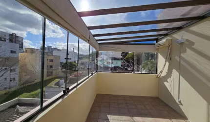 Cobertura Duplex, 3 dormitórios, 1 suíte, garagem para 2 veículos, centro, Santa Maria