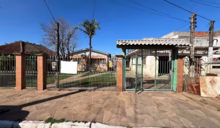 Casa com 3 quartos e terreno amplo no bairro Mathias Velho em Canoas