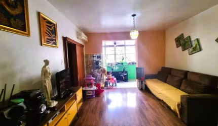 Apartamento para venda na Jeronimo de Ornelas de 3 dormitórios sacada e pátio privativo no bairro Santana