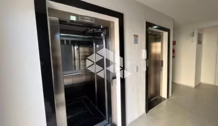 Apartamento novo de 2 quartos, sacada com churrasqueira e vaga no Morro Santana