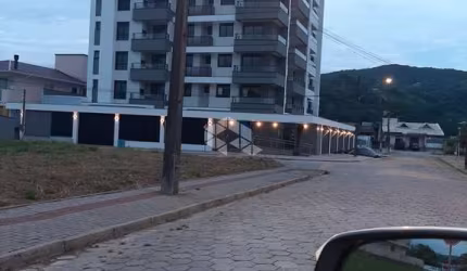 Apartamento em Vila Becker