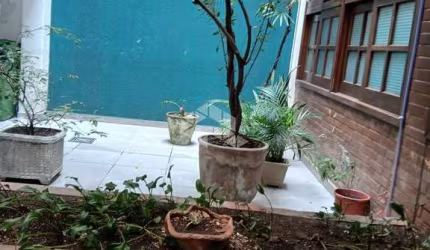 Apartamento 02 dormitórios na Cidade Baixa