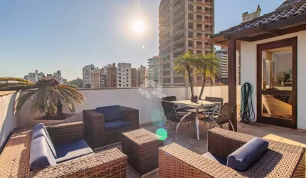 Cobertura Duplex de 3 dormitórios e 2 vagas de garagem no Bela Vista!