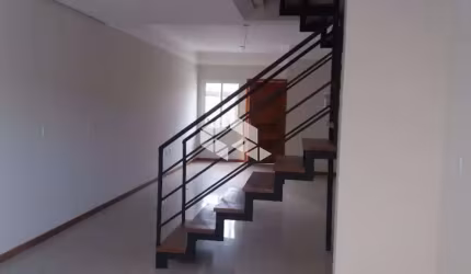 Casa 02 dormitórios - no bairro Hipica em Porto Alegre