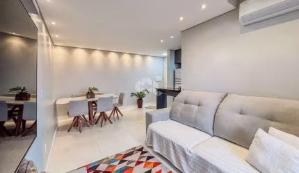 Apartamento 2 dormitórios, churrasqueira, varanda, vista panorâmica, piso porcelanato, 75m², 1 vaga, Bairro Vila Nova em Novo Hamburgo.