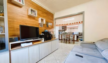 Casa com 3 dormitórios no bairro São Francisco!