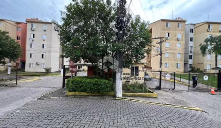 Apartamento Térreo de 2 Dormitórios no Condomínio Moradas do Parque 1 - R$ 140 mil