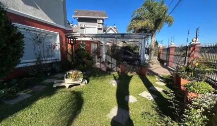 Casa com três suítes em Canela
