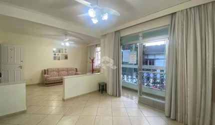 APARTAMENTO SEMIMOBILIADO COM 3 QUARTOS 1 SUÍTE E 2 VAGAS DE GARAGEM NO CANTO EM FLORIANÓPOLIS
