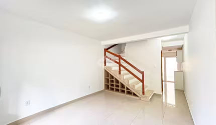 Casa Sobrado aconchegante em condomínio fechado próximo ao Zaffari Hípica