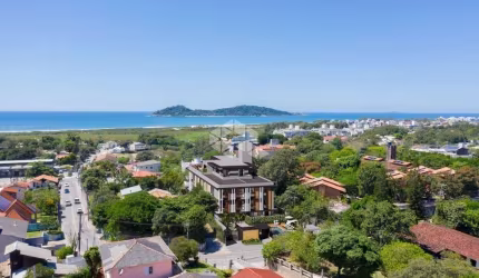 Lofts disponiveis para venda a poucos metros da Praia do Campeche