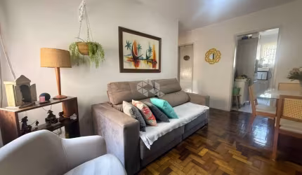 Apartamento de 2 dormitórios, no bairro Humaitá, em Porto Alegre.