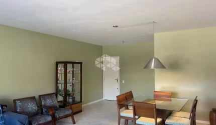 APARTAMENTO MOBILIADO COM 3 QUARTOS SENDO 1 SUÍTE  VISTA PANORÂMICA E EXCELENTE POSIÇÃO SOLAR NO JARDIM ATLÂNTICO EM FLORIANÓPOLIS