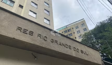 Apartamento no Terreo 3 dorms com vaga Horto do ipé