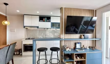 Apartamento semimobiliado com 02 dormitórios sendo 01 suíte no bairro Vila Verde em Caxias do Sul