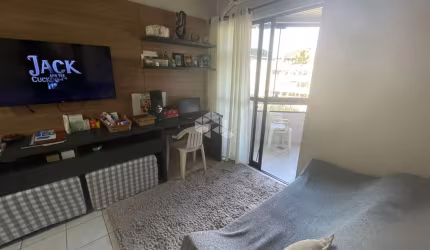 Apartamento à venda em Canasvieiras de 2 quartos ( 150m da Praia )