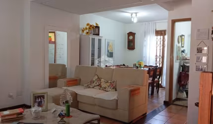 Casa em condomínio com 115m²  e 3 quartos à venda no bairro Cavalhada