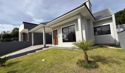 Casa 03 dormitórios (02 suítes) e piscina no condomínio fechado Terra Madre