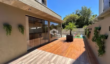 Apto novo 72,66m², 2 dormitórios c/ suíte, sacada com churrasqueira, sala, cozinha, area serviço, vaga estacionamento. localização privilegiada na cid