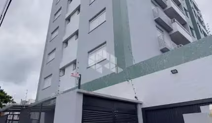 Apartamento localizado no bairro Menino Jesus.