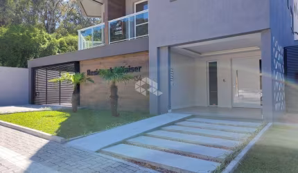 Apartamento  com 76 m² privativos, 02 dorm. (01 suíte) localizados a 700 metros da Prefeitura de Carlos Barbosa.