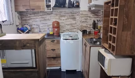 Apartamento 2 quartos, Semi mobiliado  no  Centro Histórico de  Porto Alegre