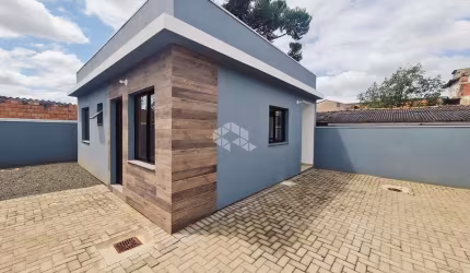 Casa em condomínio de 2 dormitórios, aceita financiamento no Bairro São José/Canoas.
