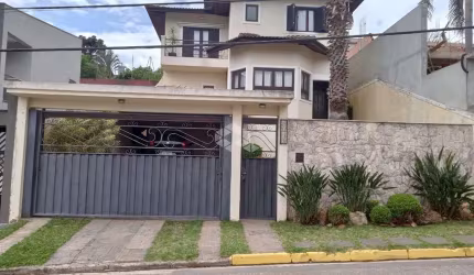Casa em condomínio, sinta-se abraçado pela natureza!
