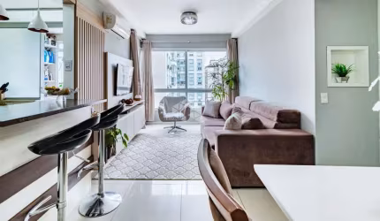 Apartamento 3 doApartamento 3 dormitórios com vista , sala de estar com sacada integrada, cozinha americana, rmitórios 1 suíte 1 vaga Bairro Cavalhada