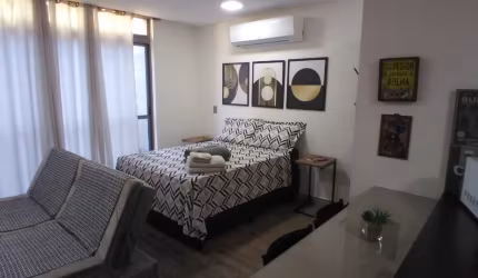 Flat Mobiliado com Varanda no Jardim Oceania — Sofisticação e Conforto na Medida Certa.  Perto da Praia!