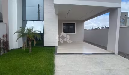 Casa com 2 suítes no Bosque da Mata!
