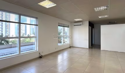 Sala comercial à venda na Ayrton Senna da Silva, 550, Gleba Palhano, Londrina por R$ 1.190.000
