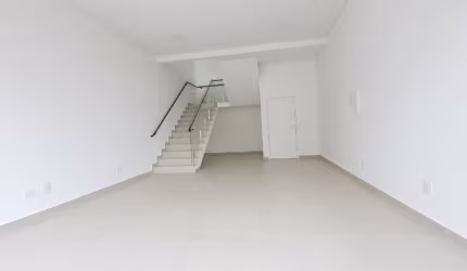 SALA COM MEZANINO NOVA
