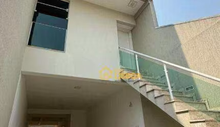 Sobrado com área Gourmet – 181m² de Conforto e Estilo na Vila Camilópolis, Santo André/SP.