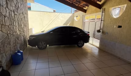 Casa térrea com amplo quintal!