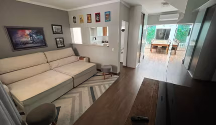 Casa fantástica com 120 m² de a/c dentro de condomínio!