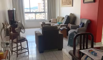 Amplo apartamento no centro de Mogi!