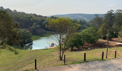 Haras  com 10  alqueires -  com pistas de treino  e baias
