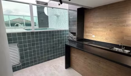 Excelente casa  sobreposta duplex - 171m - 3 suítes - 2 vagas e piscina