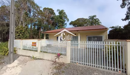 Casa à venda no Balneário Veleiros