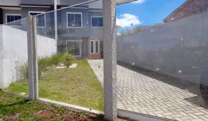 SOBRADO NOVO DE FRENTE PARA A RUA