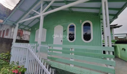 Casa à venda, 5 quartos, 2 suítes, 3 vagas, Fábio Silva - Tubarão/SC